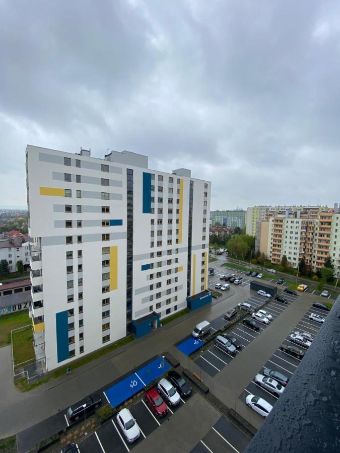 Apartamenty Magia Z Bezplatnym Parkingiem I Klimatyzacja Rzeszów Exteriér fotografie
